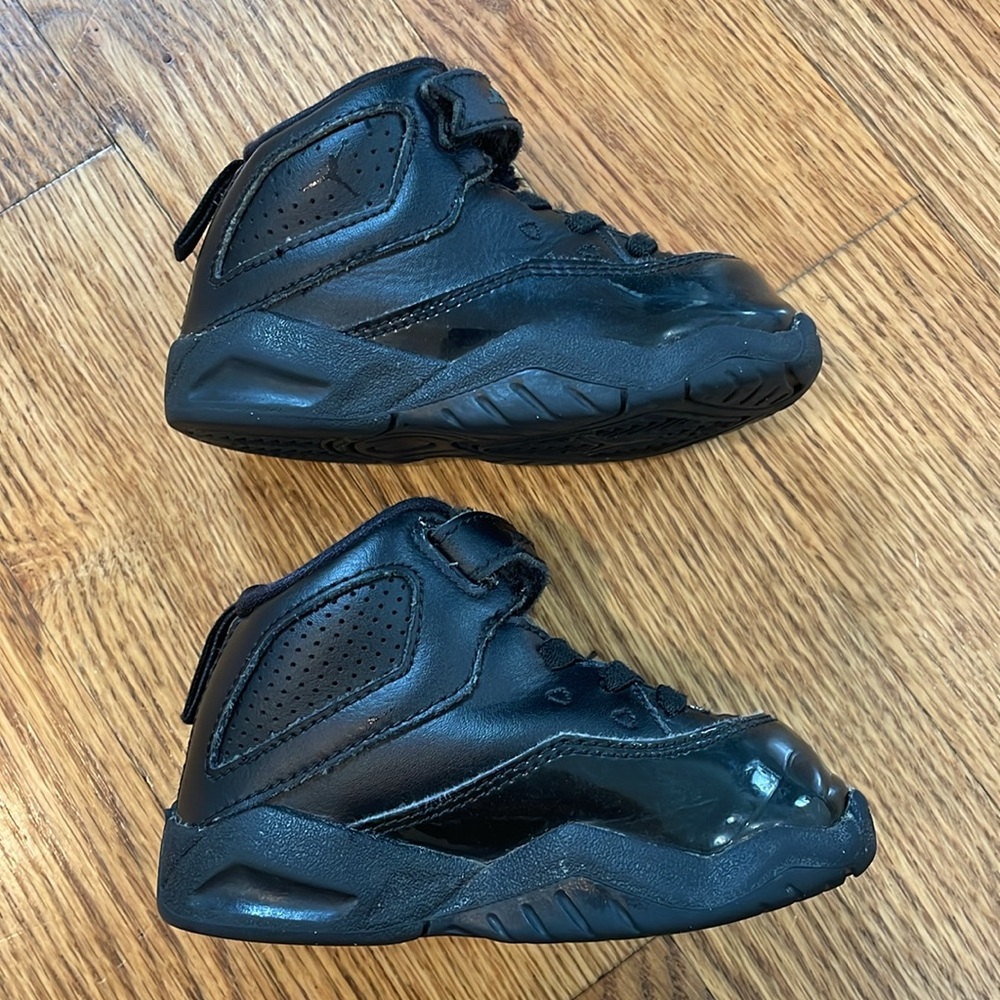 Jordan Brand Loyal Triple Black Sneakers. Size 6c. Excellent Condition. - Picture 11 of 13